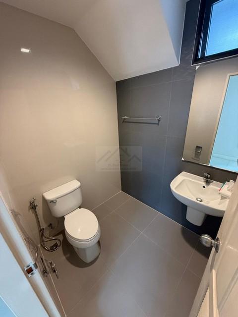 ให้เช่าบ้านเดี่ยว 2 ชั้น 3 ห้องนอน โครงการ ออร่า Aura รามคำแหง 94 ใกล้รถไฟฟ้า MRT สัมมากร เฟอร์นิเจอร์ครบ 8