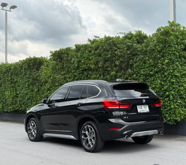 BMW X1 sDrive20d X-Line 2021 สีดำ มี Bsi 10 ปี หมด 10/10/2031 หรือ 100,000 Km. รูปที่ 4