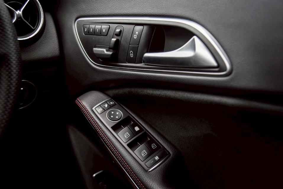 รหัสรถ CBL8160 Mercedes-Benz CLA250 AMG Dynamic [W117] AT 2017 13
