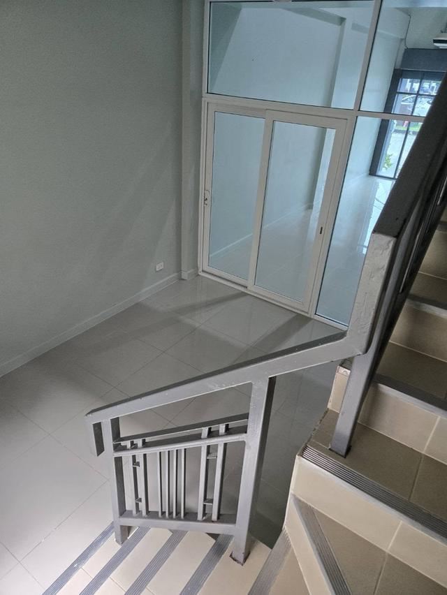 🏢✨ ให้เช่าด่วน! โฮมออฟฟิศ 3.5 ชั้น B Avenue วัชรพล 24,000 บาท (180 ตร.ม.) ฟรีค่าส่วนกลาง! ติดตลาดออเงิน, สำนักงานเขตสายไหม 🛣️ 3