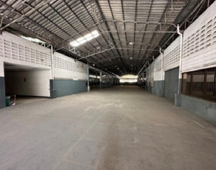 ให้เช่าโกดัง / โรงงาน อาคารสำนักงาน ซอยลาซาล 49 บางนา ทำเลดีใจกลางเมือง พื้นที่ดิน 6 ไร่ กับ 327 ตารางวา / พื้นที่อาคาร+โกดัง 7,700 ตารางเมตร  2