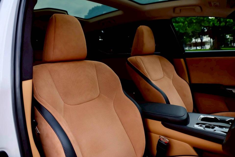 Lexus RZ450e Premium ปี 2024 รถหรูสภาพใหม่ ถูกกว่าป้ายแดงเป็นล้าน รูปที่ 13