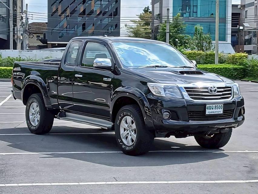 Toyota Vigo Prerunner Smart Cab 2.5 E VN Turbo เกียร์ธรรมดา สีดำ ปี 2013
