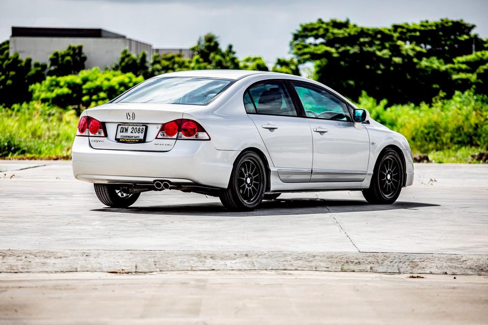 Honda Civic Fd 1.8E ปี 2009 สีเทา เกียร์ออโต้ 6