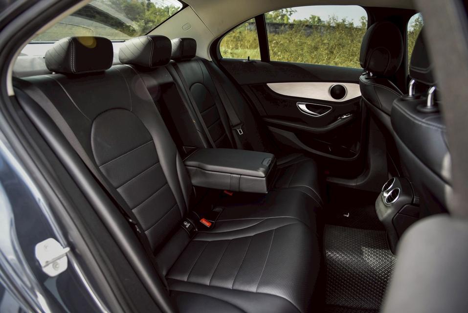 รหัสรถ CBL9198 Mercedes-Benz C180 Avantgarde [W205] AT 2015 12