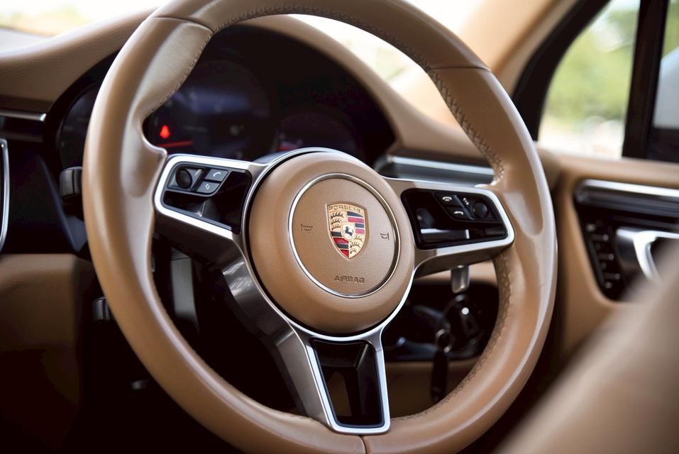 รหัสรถ CBL5899 Porsche Macan 2.0 Turbo AT 2015 9