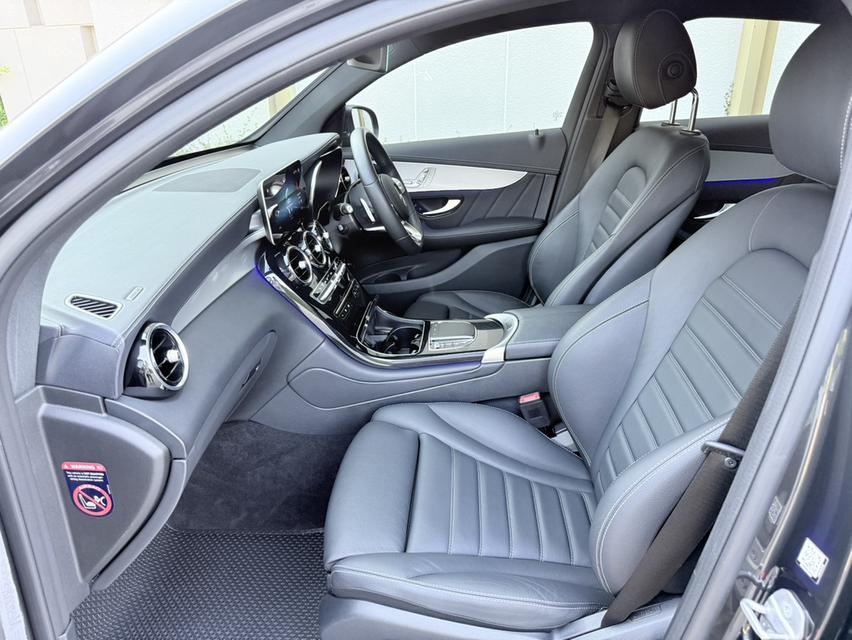 Mercedes-GLC220d Coupe AMG รูปที่ 8