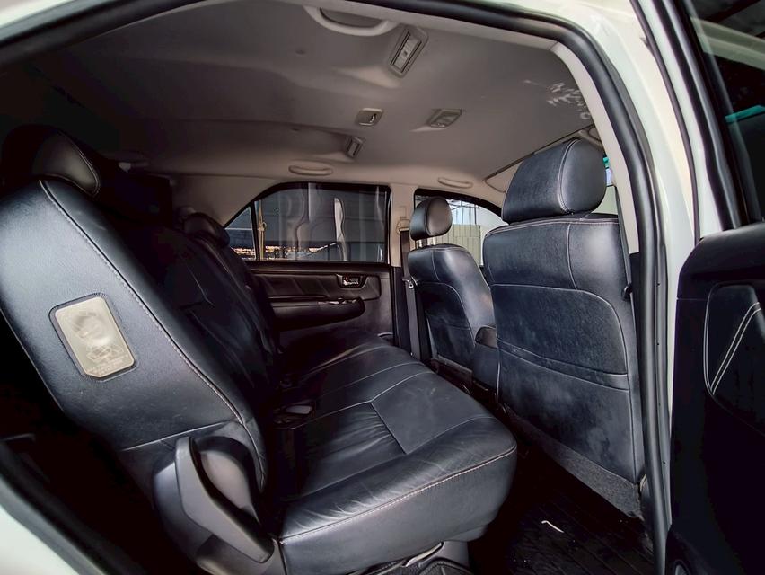 TOYOTA FORTUNER 3.0 V CHAMP .4WD.ภายในสีดำ ปี 2014/2015เกียร์ออโต้ 13