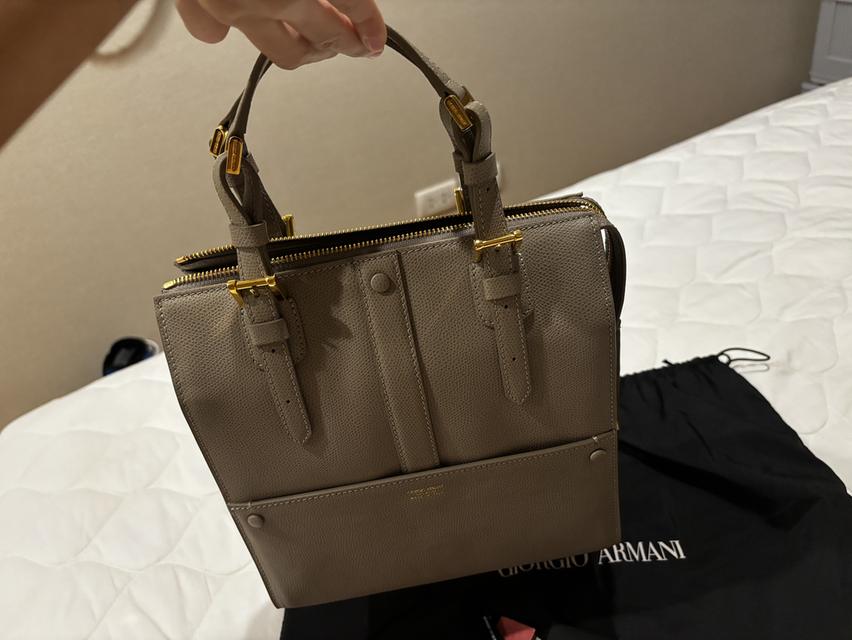 กระเป๋าGiorgio Armani รูปที่ 2