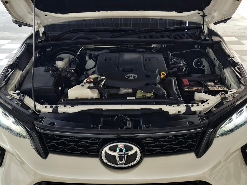 TOYOTA LEGENDER 2.4 V.2WD. ปี 2021 Mile 63,756 km. (1,150,000)  10