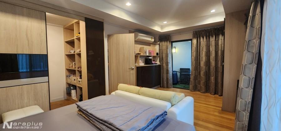 69100608 : ขายบ้านแฝดหรู 3 ชั้น บิวท์ทั้งหลัง ตกแต่งเหมือนบ้านตัวอย่าง ขนาด  42 ตารางวา โครงการศุภาลัย เอสเซ้นส์ ลาดพร้าว 107 17