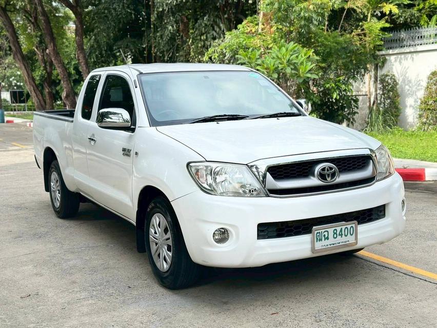 TOYOTA HILUX VIGO 2.7 VVT-i Open Cab เกียร์ M/T สีขาว ปี 2011