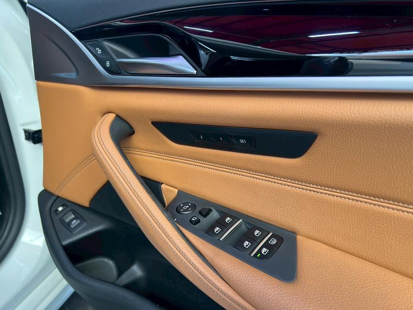BMW 530e 2.0 ELITE LCi ปี 2021 13