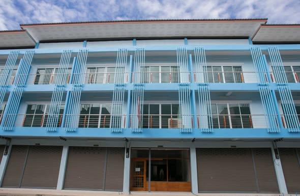 อาคารพาณิชย์ 3 ชั้น ใจกลางเมืองนครสวรรค์บนถนนโกสีย์ 2 ห้องนอน 2 ห้องน้ำ 1