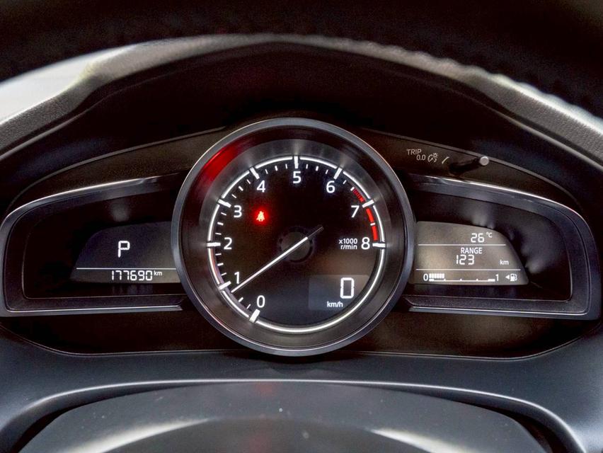 Mazda 3 2.0S ปี 2017 ♨️ #ประกันเครื่องเกียร์หลังการขาย3ปี / 30,000km. ♨️ 16