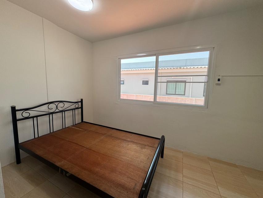 หมู่บ้านพนาสนธิ์ วิลล่า 10 เฉลิมพระเกียรติ 48 ทาวน์โฮมแปลงมุม 2 หลังติดกัน 47 ตรวา 3 นอน 2 น้ำ 8