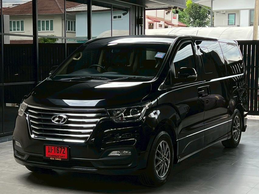 รถตู้ HYUNDAI H-1 2.5 ดีเซล ปี 2019 วิ่ง 90000 KM แท้