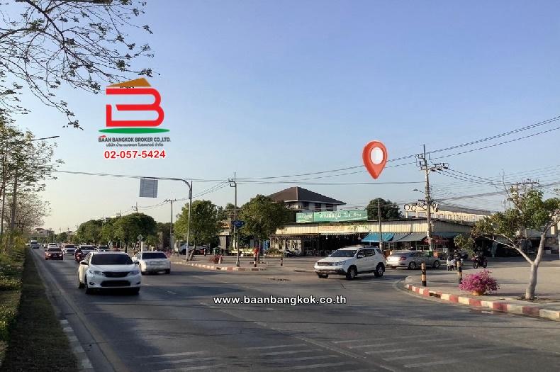 ที่ดินพร้อมบ้าน (ติดถนนเทพรักษ์) ปากซอยเทพรักษ์ 45 เหมาะทำโครงการอเวนิว เนื้อที่ 687.8 ตารางวา รายล้อมด้วยห้างสรรพสินค้า,Street Food เขตบางเขน กรุงเทพ 4