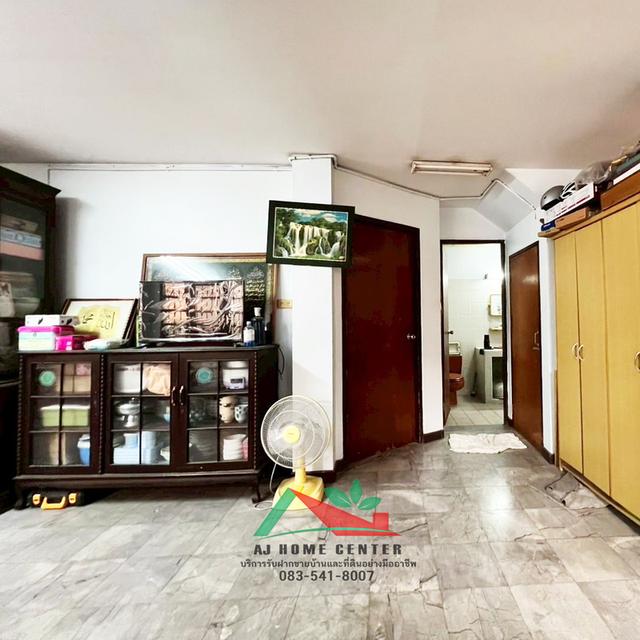 ทาวน์เฮ้าส์3ชั้น 29ตรว. ซ.ติวานนท์41 แยก8/2  5
