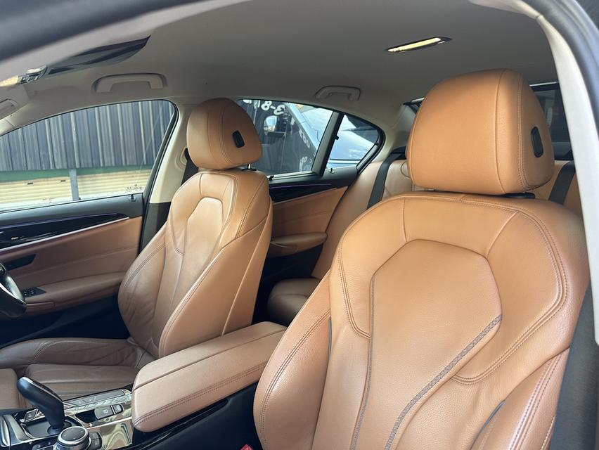 ฺBMW 530e 2.0 Elite จดทะเบียนปี 2020 รถมือเดียว ไมล์ 4x,xxx km รูปที่ 16