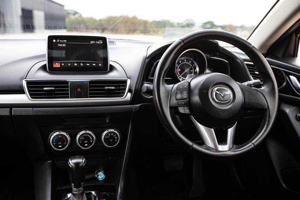 Mazda 3 Skyactiv 2.0S Hatchback ปี 2014 สีน้ำตาล  14