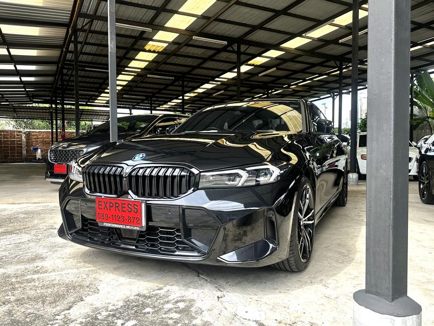BMW 330e Plug-in Hybrid M Sport ปี2024 เลขไมล์ 15,xxx km 2