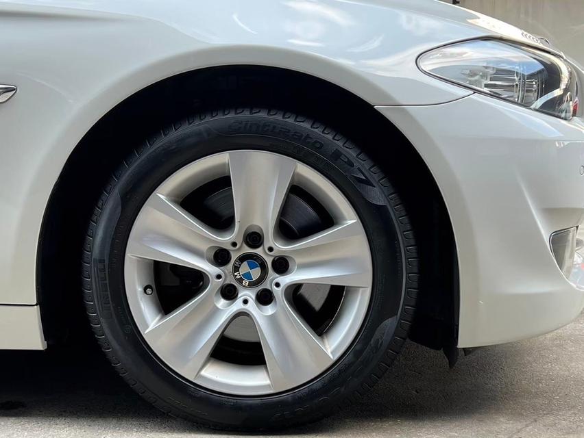 BMW 523i 2.5 F10 Sedan 14