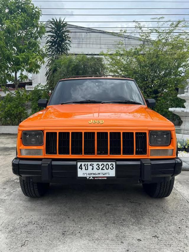 JEEP CHEROKEE สีส้ม