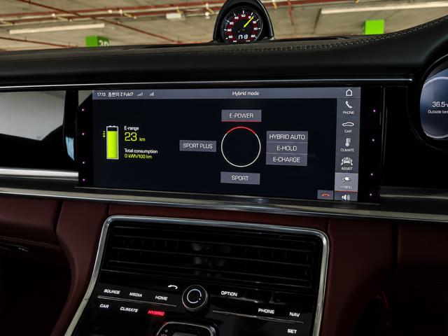Porsche Panamera 4 E-hybrid Executive เจ้าของขายเอง สภาพใหม่เอี่ยม รูปย่อยที่ 4