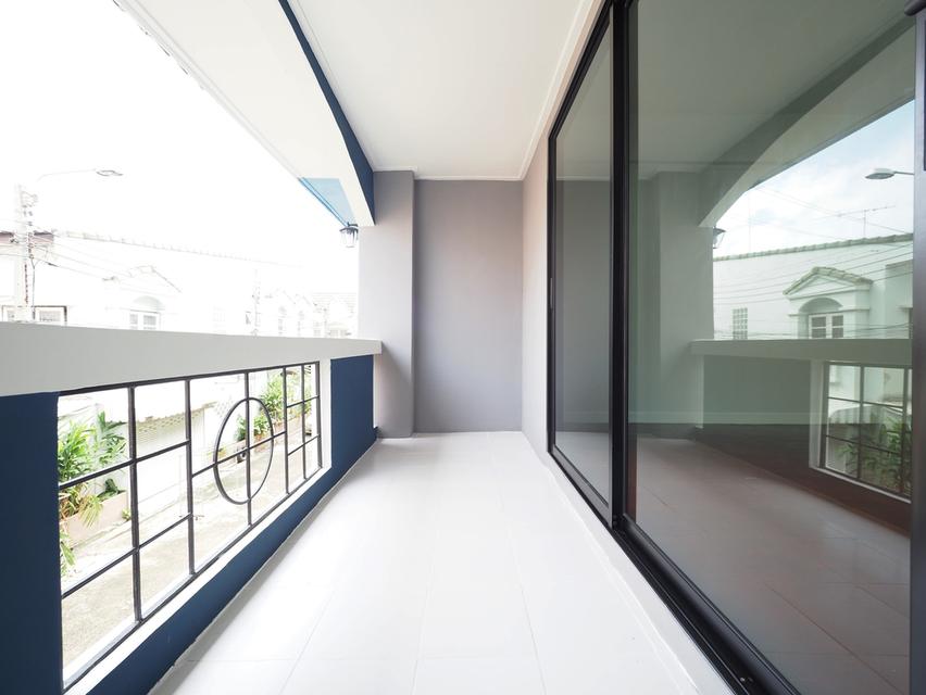 ขายทาวน์เฮ้าส์ 3 ชั้น ม.บัวทองธานี ขนาด 16 ตรว. 3นอน 3น้ำ [บางใหญ่-กาญจนาภิเษก] ขาย 1.65ล้าน 15