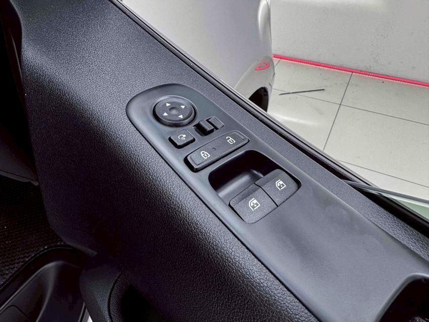 HYUNDAI STARIA 2.2 SEL STARIAเกียร์ AT ปี 2023 สีเทาเลขไม์ 118,647 กมราคา 1,019,000 บาทโทร 0929699899 6B597 รูปที่ 10