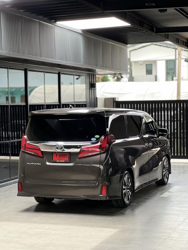 Toyota Alphard 2.5 SC Package 10