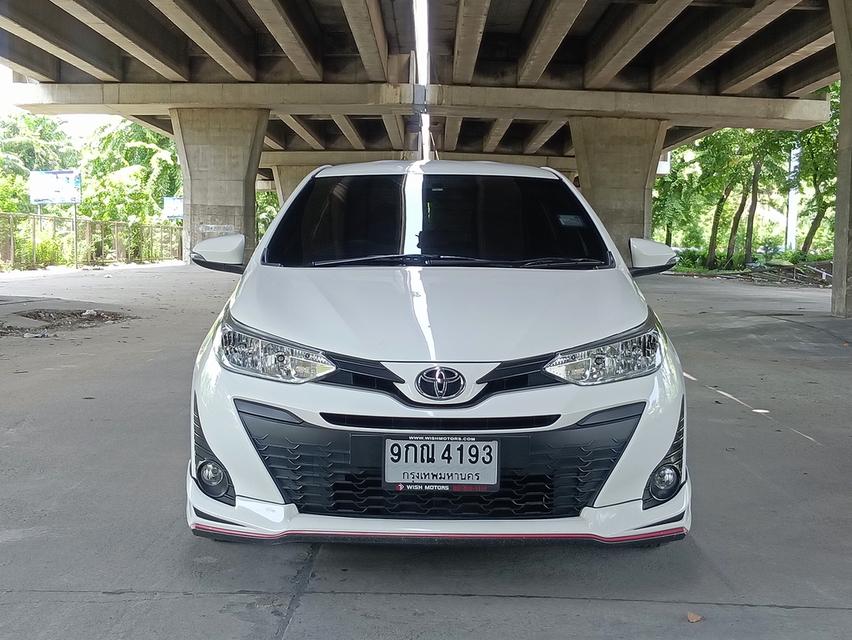 Toyota yaris 1.2entry cvt 2019 ราคา 329,000