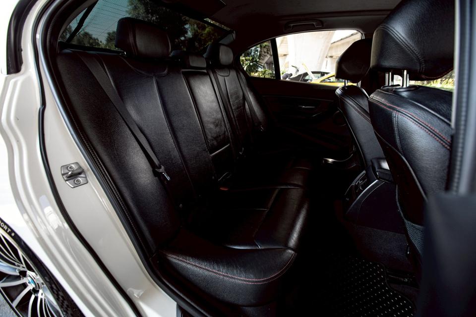 BMW 320d Sport ปี2014 15