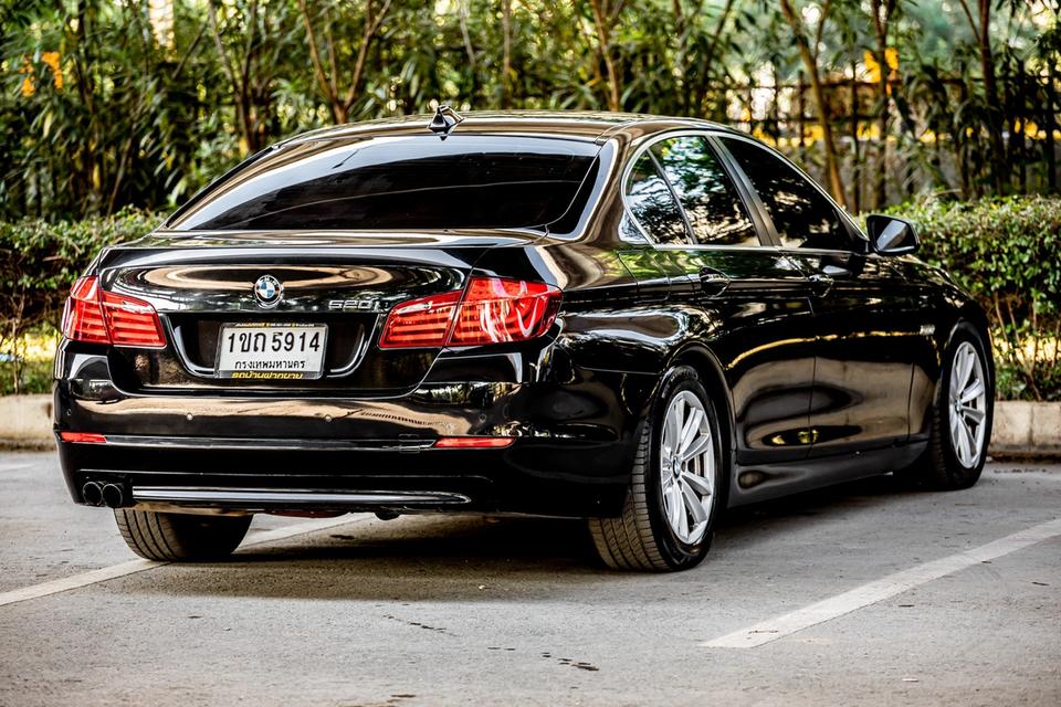 BMW 520i F10  สีดำ ปี 2013 มือเดียวป้ายแดง 5