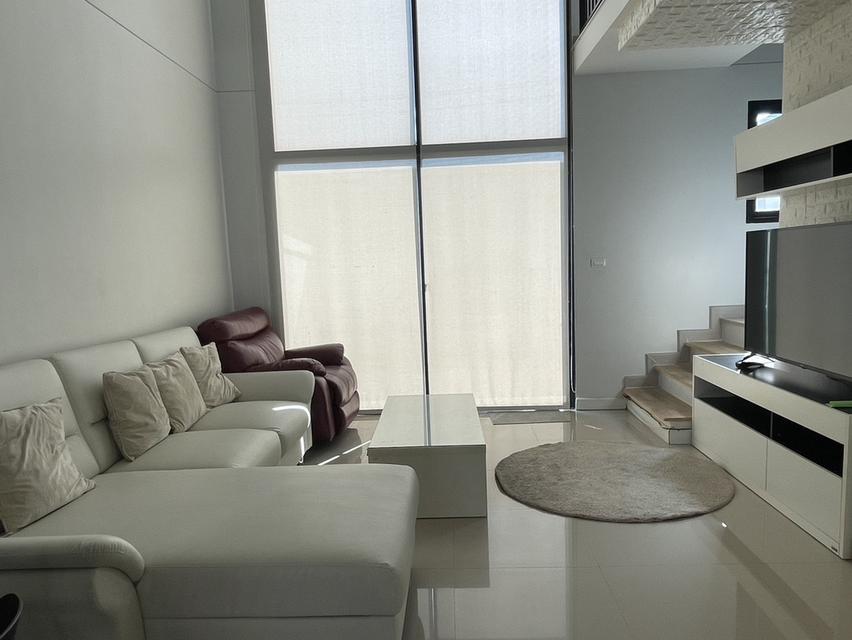 ให้เช่าทาวน์โฮม 3 ชั้น Eco Space บางนา-วงแหวน | โฮมออฟฟิศสมบูรณ์แบบ | 3 นอน 3 น้ำ | ศูนย์กลางธุรกิจและการใช้ชีวิต ใกล้เมกาบางนา | 20 นาทีถึงสุวรรณภูมิ 13