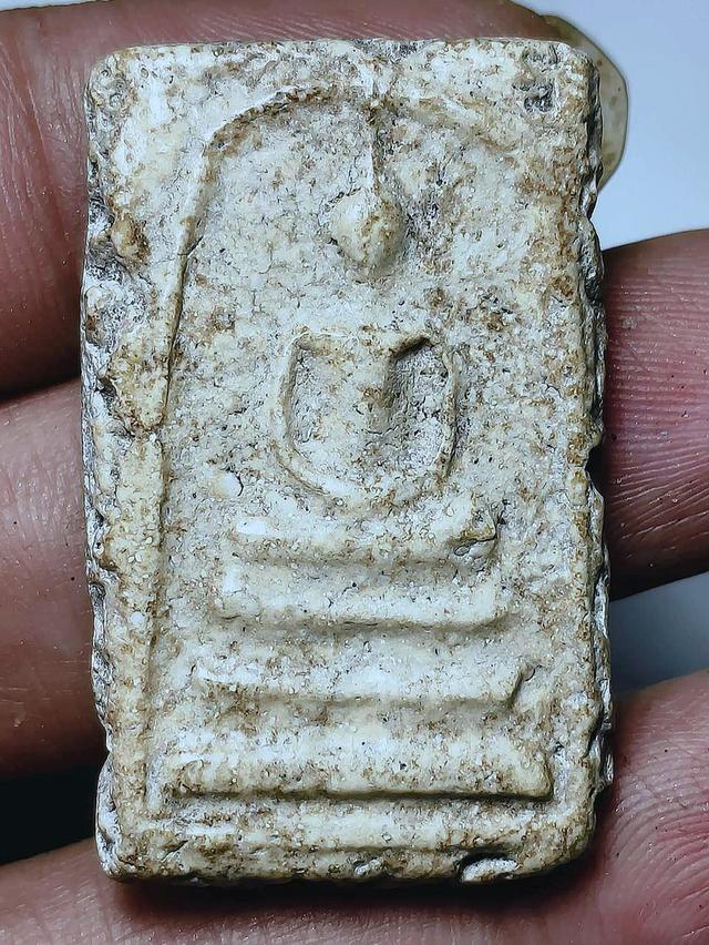 "สมเด็จวัดระฆัง พิมพ์ใหญ่ ซุ้มเส้นลวดหลังกระดาน ยุคต้น" รูปที่ 2