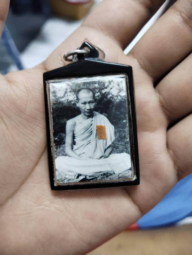 รูปถ่ายหลวงพ่อเกษม ติดจีวร 1นิ้ว ปี18