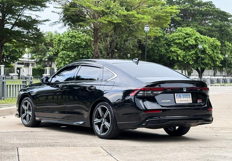 Honda Accord e:HEV RS Top สุด ปี 2025 ใช้งาน 3 หมื่นโลเจ้าของเดียว วารันตีเหลือยาว รูปย่อยที่ 3