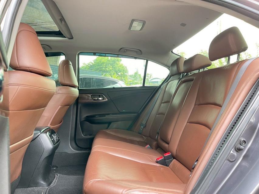 รหัสรถ WMT6883 Accord 2.0 Hybrid Tech Sunroof ปี 2017 11