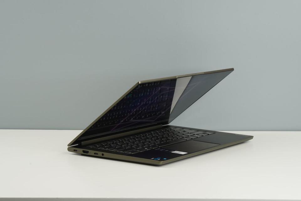 Notebook Lenovo Yoga slim 7 cpu i5 RAM 8 ssd512GB 3