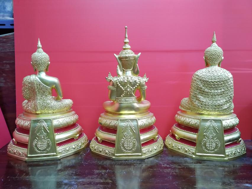 ชุดพระแก้วมรกตจำลองหน้าตัก7นิ้วออกวัดพระแก้ว 2