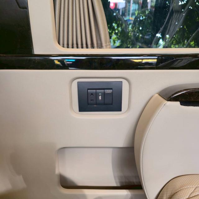 รหัสรถ BAC6787 🚐 New Toyota Commuter 2.8 (VIP) 6AT ปี 2020/21 สีดำ 15