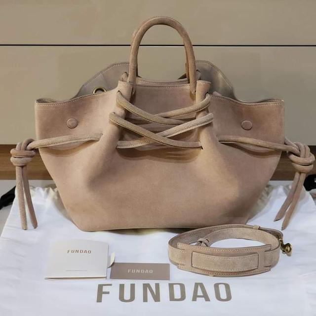 กระเป๋า FUNDAO AVA SUEDE TAUPE 1