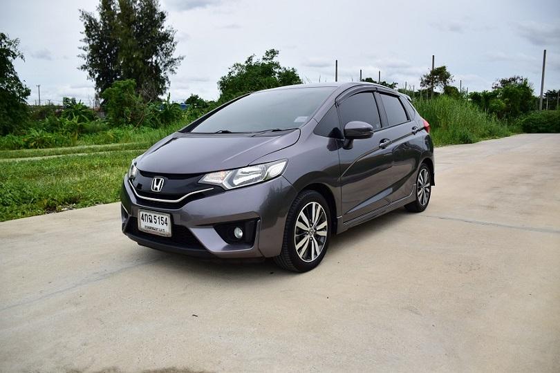 ปี2014ฟรีดาวน์ HONDA JAZZ GK สีเทา เกียร์แพดเดิ้ลชิฟ แอร์จอ มัลติ จอบลูทู๊ธ ครูสคอโทล เบาะหนังแท้ ขับสนุก ประหยัดน้ำมัน โทร 0957401229 ไอดีไลน์ UTBP 4