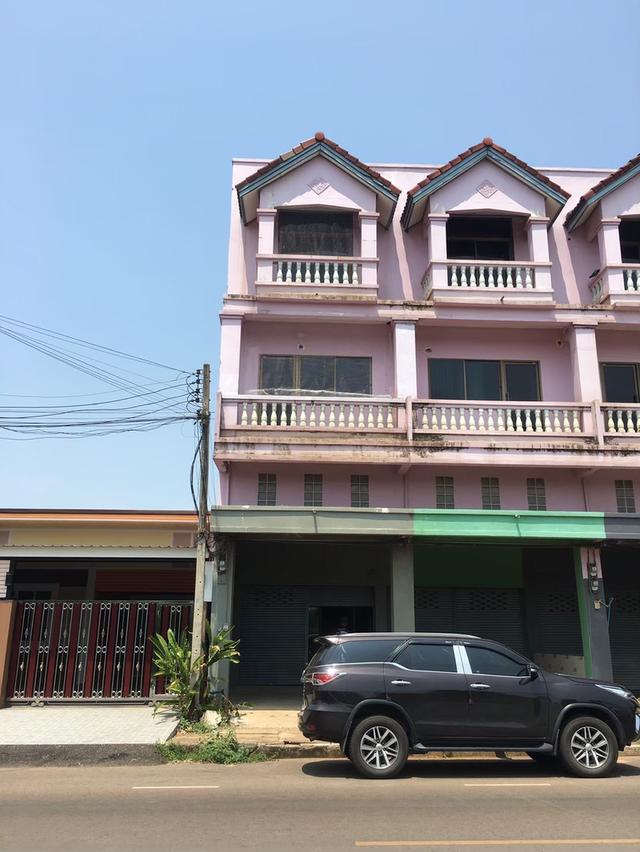 ขาย หรือ ให้เช่า อาคารพาณิชย์ 3.5 ชั้น ใกล้ตลาดกบินทร์บุรี ปราจีนบุรี