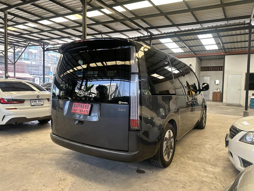 HYUNDAI STARIA 2.2 SEL จดทะเบียนปี 2022 รูปที่ 4