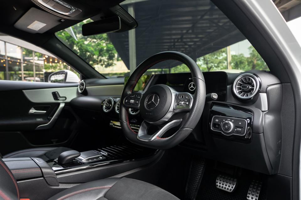 “Mercedes-Benz A200 AMG Dynamic” ปี 2022 รูปที่ 6