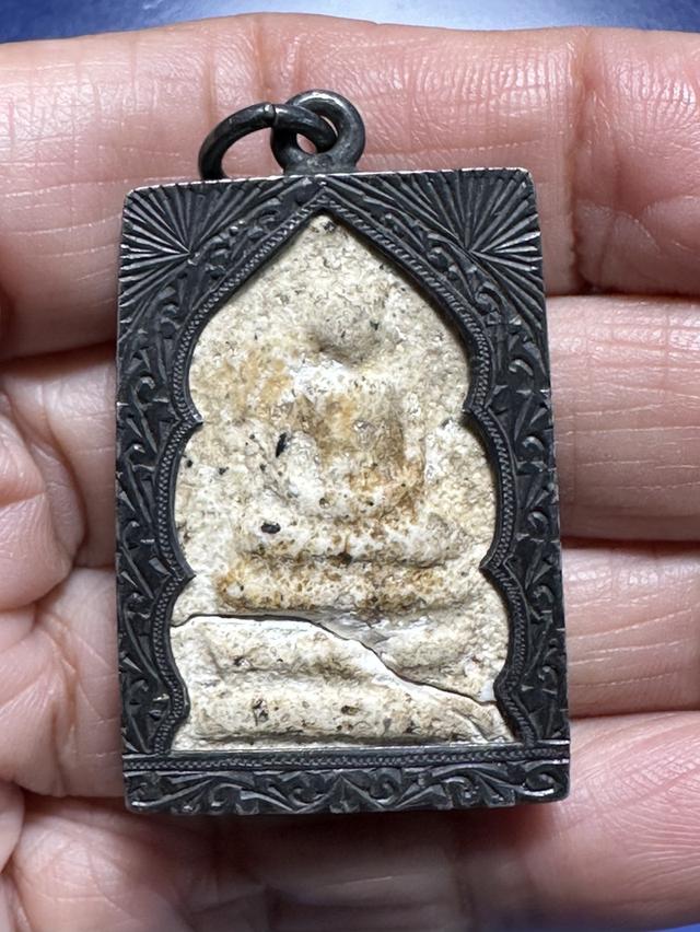 พระสมเด็จ เนื้อเก่าเลี่ยมเงินโบราณ