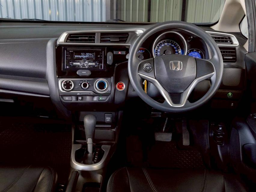 Honda Jazz 1.5V ปี 2018 รถสวย  11